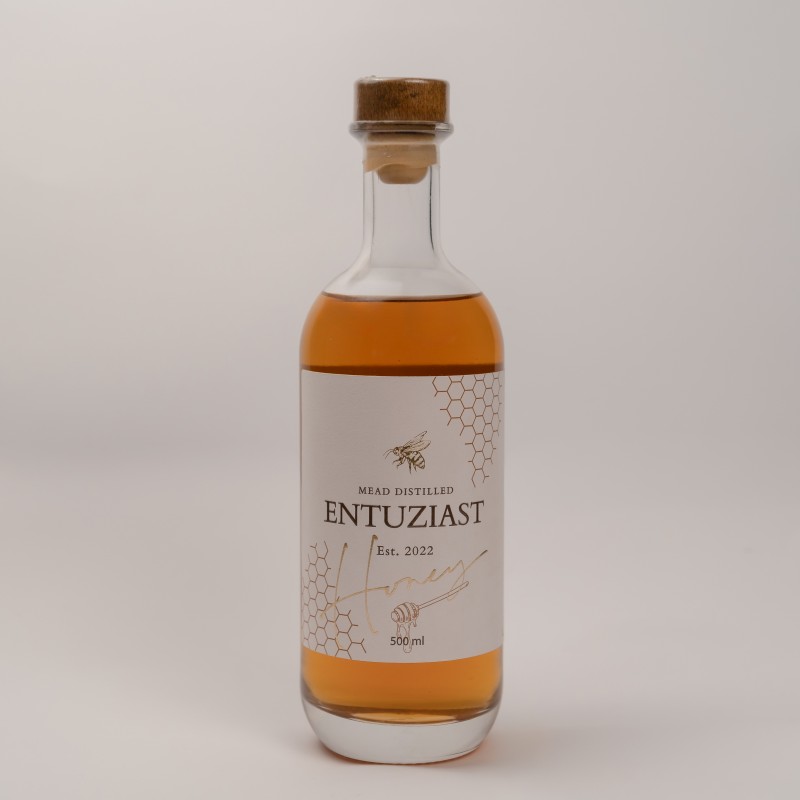 Honey spirit aged